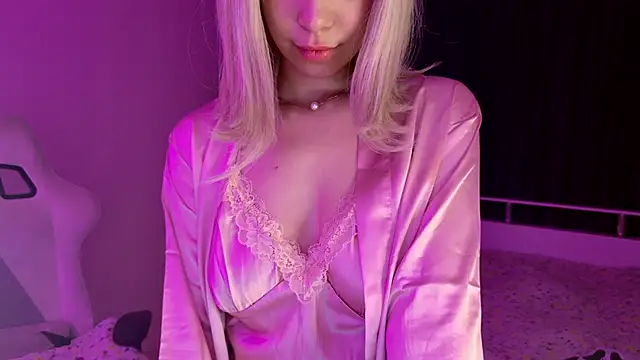 Miss Mia Murr online show from October 25, 2025, 4:44 am