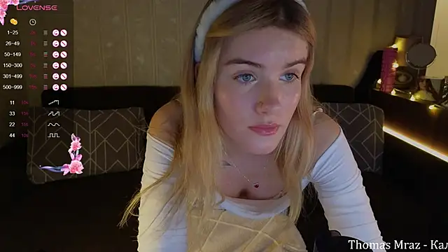 Snapshot of SpiceJessy chatting on February 19, 2025, 7:59 pm SpiceJessy online show from February 19, 2025, 7:59 pm