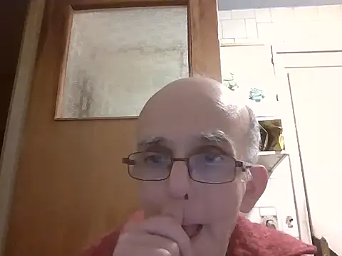 mariusica1xh online show from January 18, 2026, 4:27 am