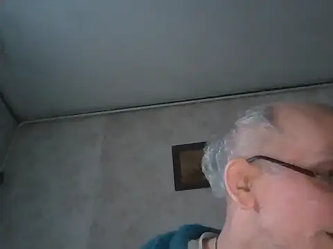 Snapshot of mariusica1@xh chatting on October 24, 2025, 3:11 pm mariusica1xh online show from October 24, 2025, 3:11 pm