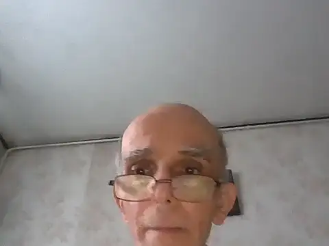 Snapshot of mariusica1@xh chatting on October 17, 2025, 1:13 pm mariusica1xh online show from October 17, 2025, 1:13 pm