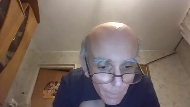 Snapshot of mariusica1@xh chatting on April 12, 2026, 11:08 pm mariusica1xh online show from April 12, 2026, 11:08 pm