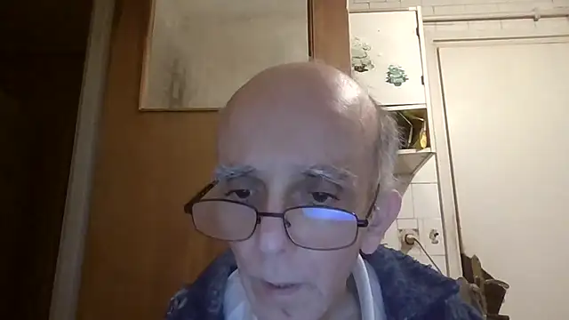 Snapshot of mariusica1@xh chatting on March 27, 2026, 11:05 pm mariusica1xh online show from March 27, 2026, 11:05 pm