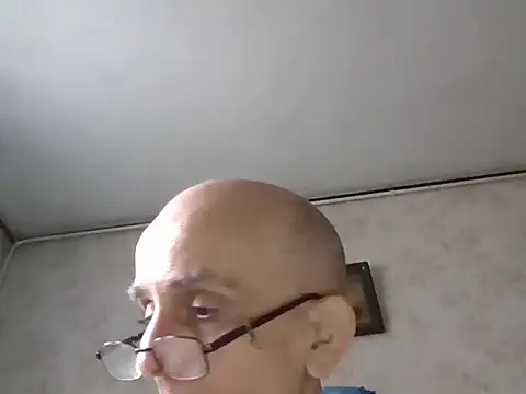 Snapshot of mariusica1@xh chatting on November 19, 2025, 10:48 am mariusica1xh online show from November 19, 2025, 10:48 am