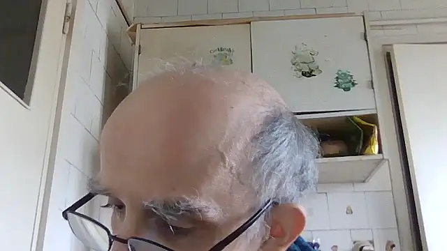 Snapshot of mariusica1@xh chatting on March 27, 2026, 11:00 am mariusica1xh online show from March 27, 2026, 11:00 am