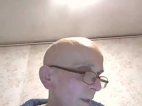 Snapshot of mariusica1@xh chatting on November 10, 2025, 10:15 pm mariusica1xh online show from November 10, 2025, 10:15 pm