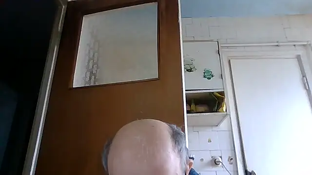 Snapshot of mariusica1@xh chatting on March 23, 2026, 12:05 pm mariusica1xh online show from March 23, 2026, 12:05 pm