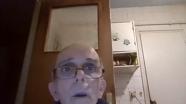 Snapshot of mariusica1@xh chatting on March 2, 2026, 12:44 am mariusica1xh online show from March 2, 2026, 12:44 am