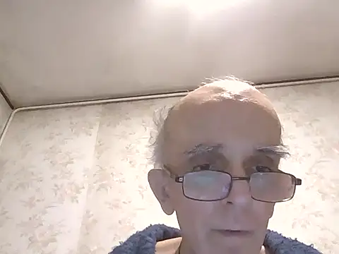 Snapshot of mariusica1@xh chatting on October 25, 2025, 3:17 am mariusica1xh online show from October 25, 2025, 3:17 am