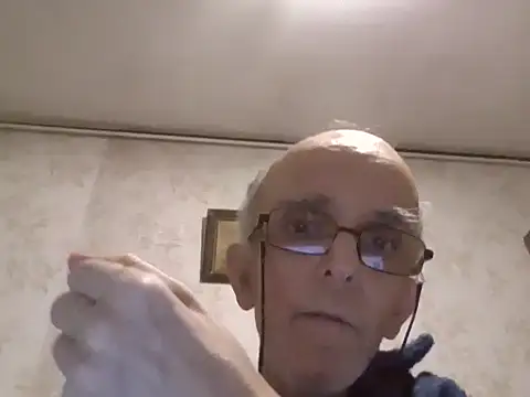 Snapshot of mariusica1@xh chatting on October 16, 2025, 12:41 am mariusica1xh online show from October 16, 2025, 12:41 am