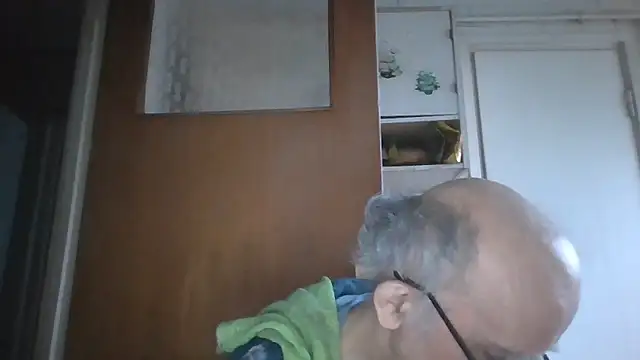 Snapshot of mariusica1@xh chatting on March 20, 2026, 3:46 pm mariusica1xh online show from March 20, 2026, 3:46 pm