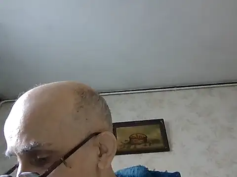 Snapshot of mariusica1@xh chatting on November 25, 2025, 11:10 am mariusica1xh online show from November 25, 2025, 11:10 am