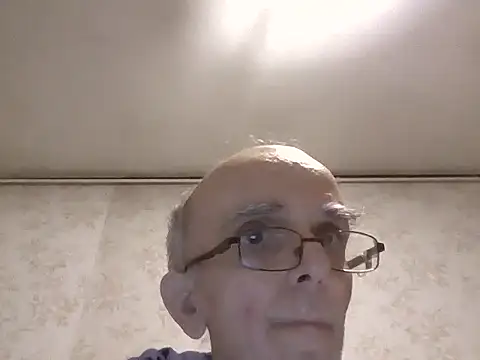 Snapshot of mariusica1@xh chatting on October 15, 2025, 12:31 am mariusica1xh online show from October 15, 2025, 12:31 am