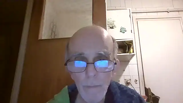 Snapshot of mariusica1@xh chatting on April 11, 2026, 2:30 am mariusica1xh online show from April 11, 2026, 2:30 am