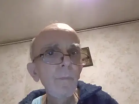 mariusica1xh online show from January 12, 2026, 12:06 am