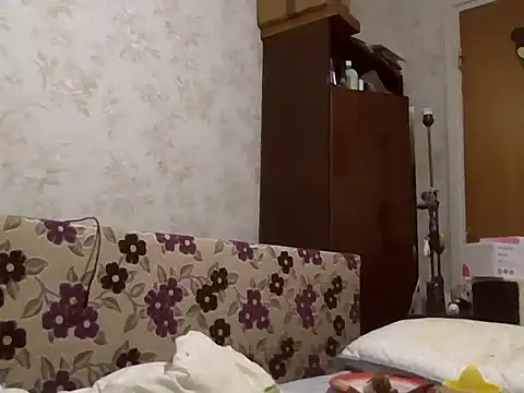 Snapshot of mariusica1@xh chatting on October 31, 2025, 10:27 pm mariusica1xh online show from October 31, 2025, 10:27 pm