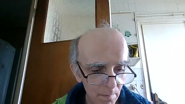 Snapshot of mariusica1@xh chatting on April 13, 2026, 11:14 am mariusica1xh online show from April 13, 2026, 11:14 am