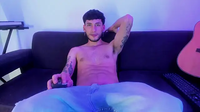 Henrikk senn online show from November 18, 2025, 12:04 am