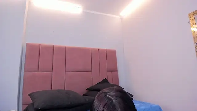 Snapshot of Venus_medussa chatting on February 5, 2026, 9:32 pm Venus medussa online show from February 5, 2026, 9:32 pm