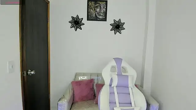 Snapshot of Charlotte_cowell_sub1_ chatting on March 21, 2025, 10:28 pm Charlotte cowell sub1 online show from March 21, 2025, 10:28 pm