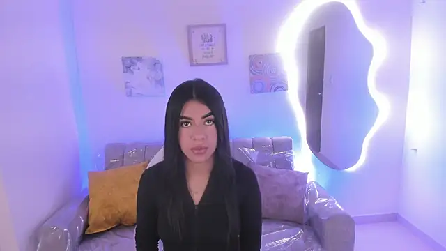 Snapshot of Charlotte_cowell_sub1_ chatting on October 7, 2025, 5:47 pm Charlotte cowell sub1 online show from October 7, 2025, 5:47 pm