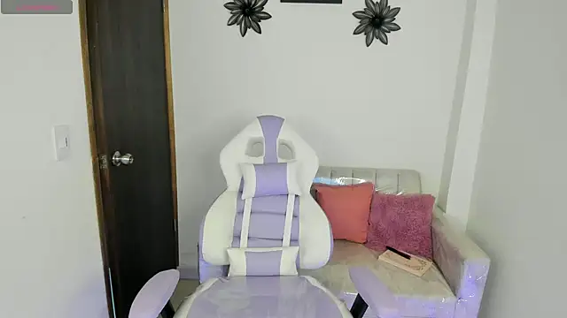 Snapshot of Charlotte_cowell_sub1_ chatting on March 20, 2025, 11:23 pm Charlotte cowell sub1 online show from March 20, 2025, 11:23 pm