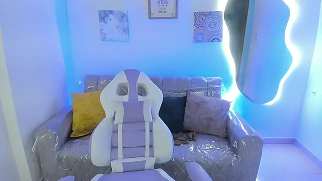 Snapshot of Charlotte_cowell_sub1_ chatting on October 6, 2025, 7:58 pm Charlotte cowell sub1 online show from October 6, 2025, 7:58 pm