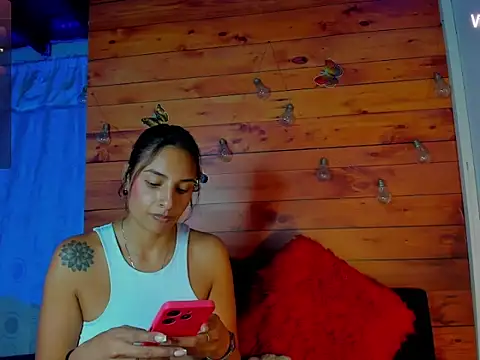 mykaelahoney online show from October 16, 2025, 3:26 am