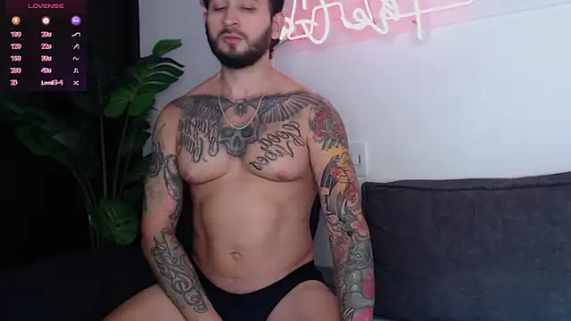 Snapshot of marco_allison43 chatting on October 5, 2025, 8:21 pm marco allison43 online show from October 5, 2025, 8:21 pm