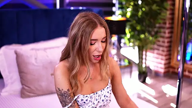 Snapshot of Adelleinne chatting on January 6, 2025, 8:46 am Adelleinne online show from January 6, 2025, 8:46 am