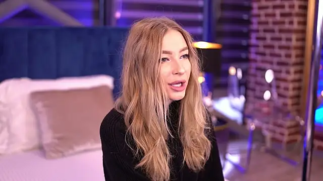 Snapshot of Adelleinne chatting on December 22, 2024, 6:49 am Adelleinne online show from December 22, 2024, 6:49 am