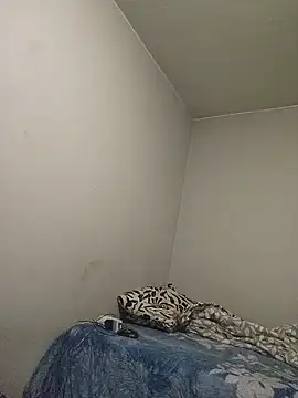 Userio072 online show from February 9, 2025, 3:43 am