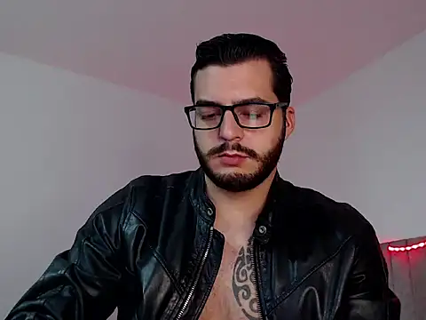 Snapshot of thomas_gun chatting on November 10, 2025, 3:55 am thomas gun online show from November 10, 2025, 3:55 am