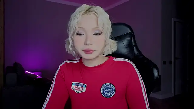 RileyMee online show from December 2, 2025, 3:07 am