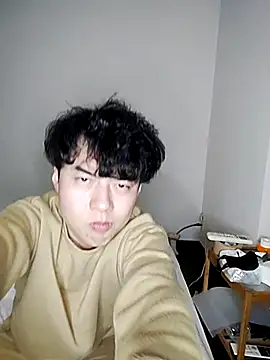 whitebriefboy online show from February 17, 2025, 9:32 pm