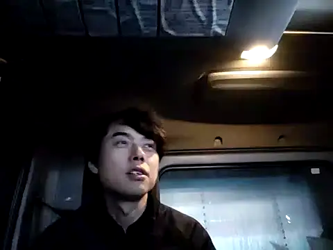 whitebriefboy online show from January 19, 2025, 2:28 pm