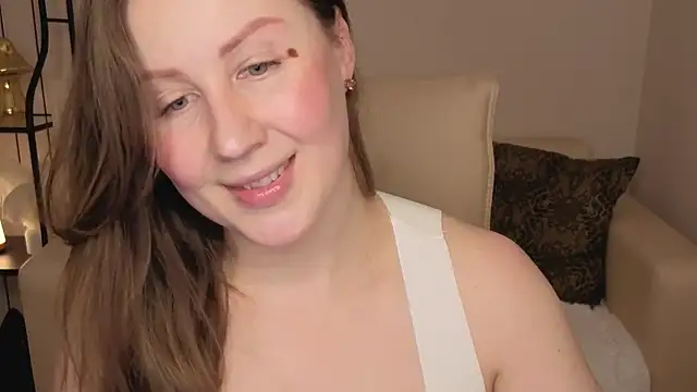 Snapshot of Helens_love chatting on February 28, 2026, 2:44 am Helens love online show from February 28, 2026, 2:44 am