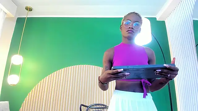 amber-hill online show from January 12, 2026, 3:52 pm