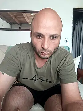 ReyDeCora online show from January 11, 2026, 7:10 pm