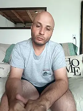 ReyDeCora online show from January 8, 2026, 7:53 pm