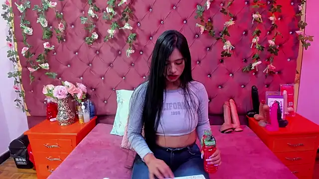 Mariana Prin online show from September 25, 2025, 2:39 am