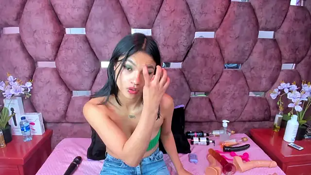 SaraLoveee  online show from March 9, 2025, 6:39 am