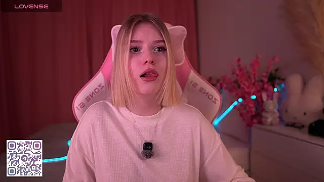 Snapshot of Dragonwind chatting on March 26, 2026, 12:42 am Dragonwind online show from March 26, 2026, 12:42 am