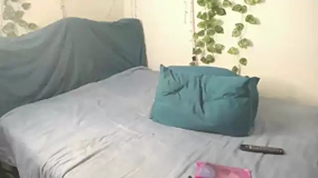 DominaLeona online show from October 18, 2025, 8:44 pm