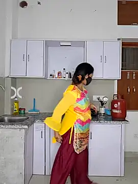 riya190 online show from May 6, 2026, 5:17 pm