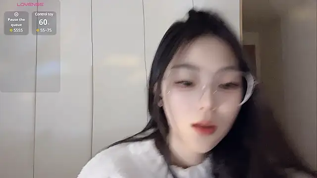 Sweet-Angel999 online show from February 15, 2025, 6:33 pm