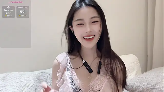 Sweet-Angel999 online show from January 24, 2025, 2:41 pm