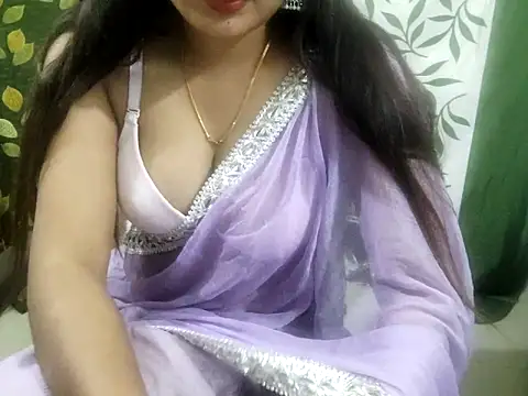 Snapshot of Aarvi_Arora chatting on February 5, 2025, 4:14 pm Aarvi Arora online show from February 5, 2025, 4:14 pm