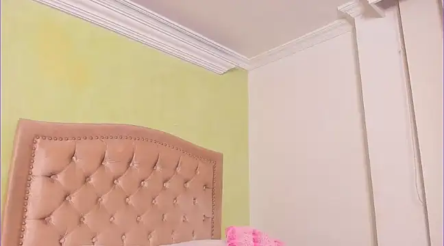 Luciluu20 online show from February 4, 2025, 12:29 am