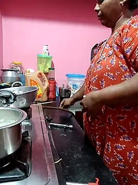 Renuma online show from November 4, 2025, 12:36 am